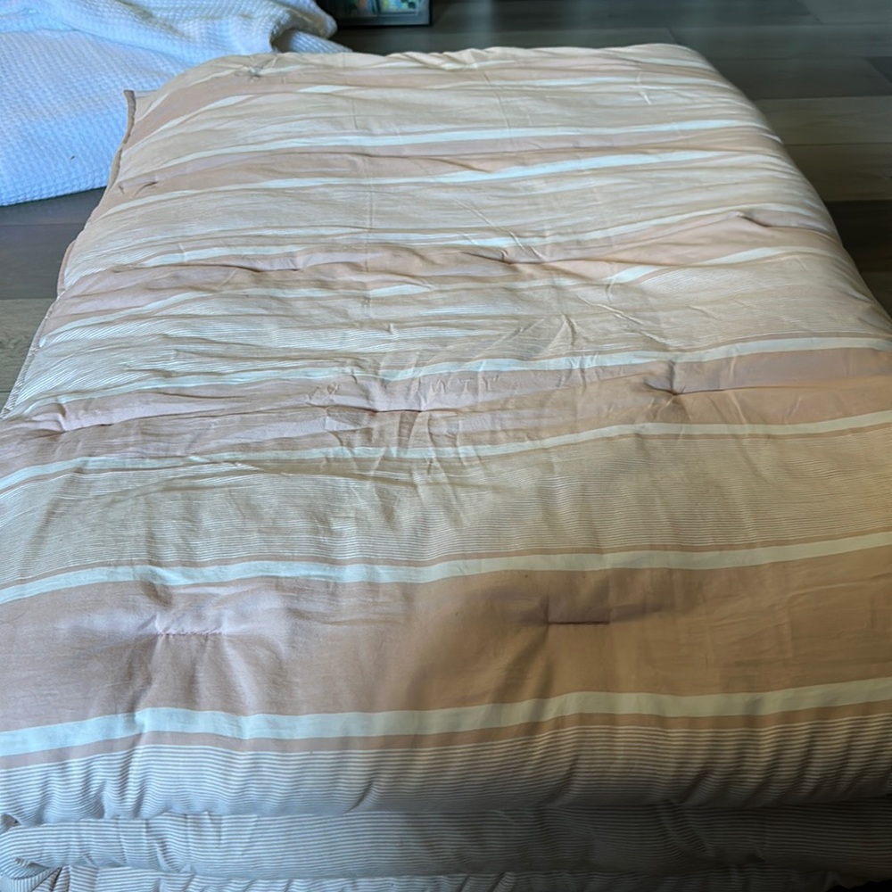 pink and white stripe ugh comforter for full sized bed